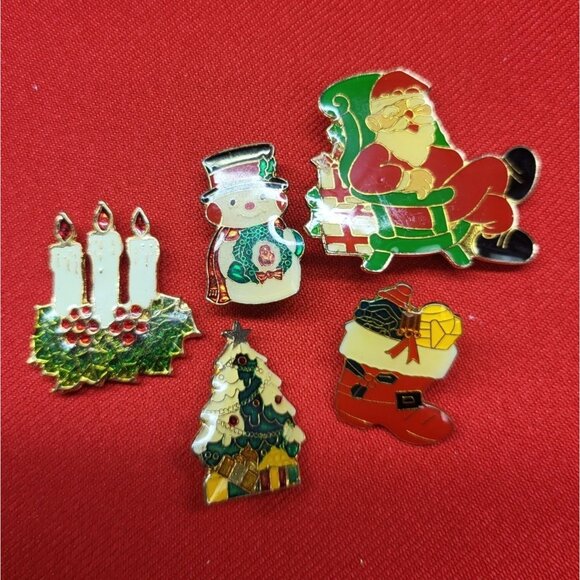 Vintage Christmas Pins Brooches Set of 5 Santa Candle Tree Stocking Snowman - Picture 2 of 10